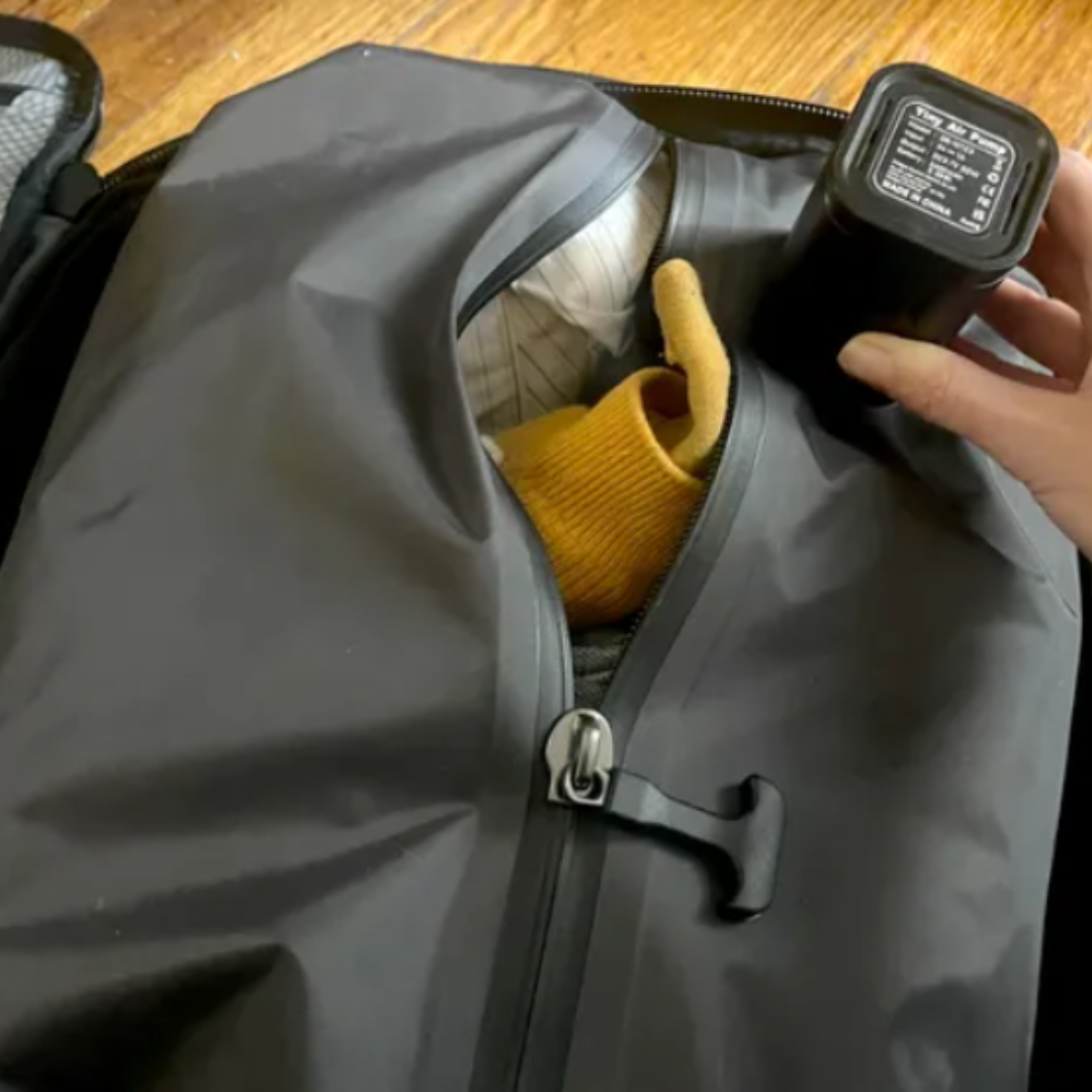 Compressio™ - Multifunction Vacuum Compression Backpack